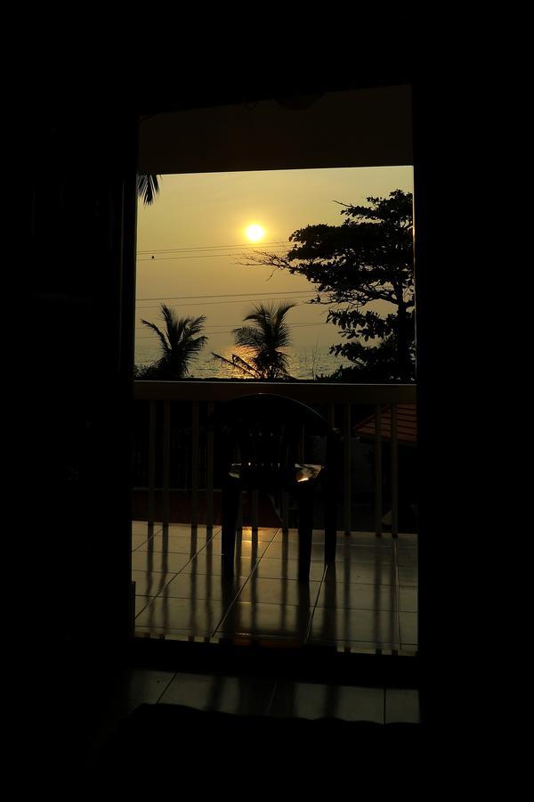 Kochi Sunset Beach Villa Cherai מראה חיצוני תמונה
