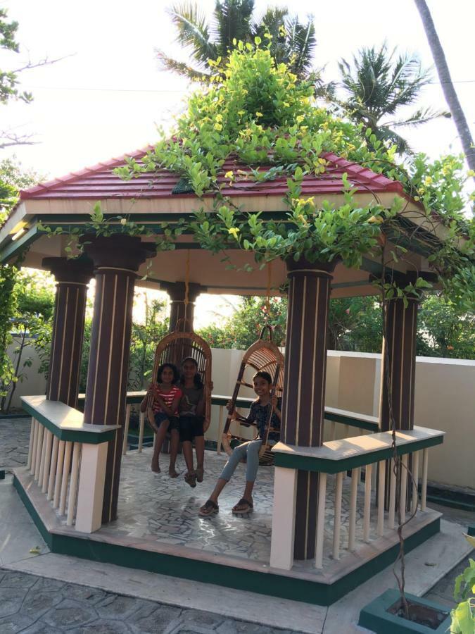 Kochi Sunset Beach Villa Cherai מראה חיצוני תמונה